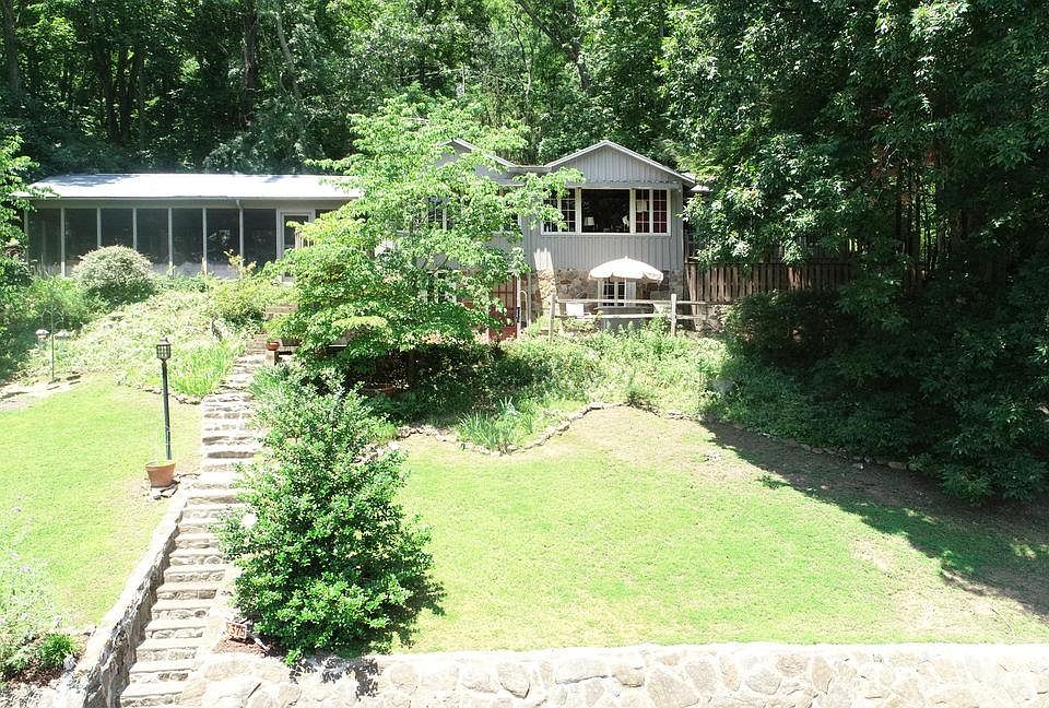 1st image of 375 Lakemont Dr