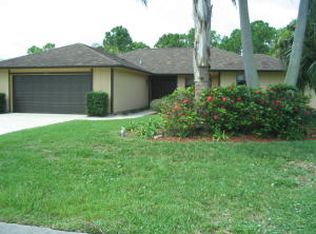 7904 SE Lexington Ave, Hobe Sound, FL 33455