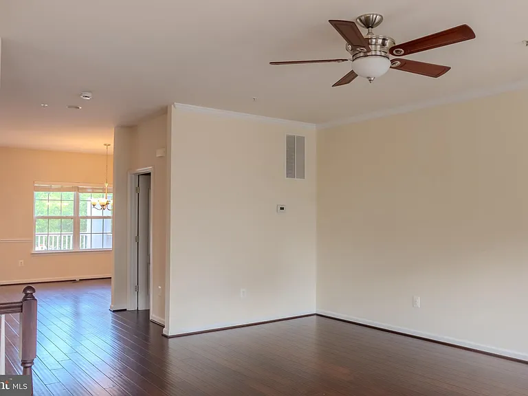 726 Millhouse Dr — Photo 6
