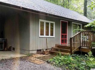 518 Bettis Dr, Gatlinburg, TN 37738