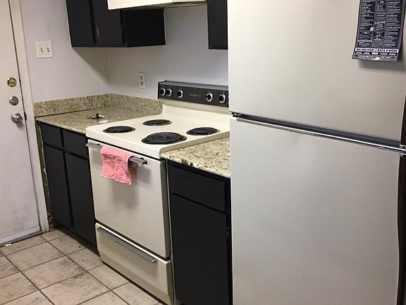2nd image of 1302 Chapelwood Dr