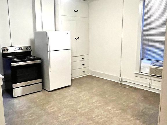 5th image of 304 S 3rd St W #17354332