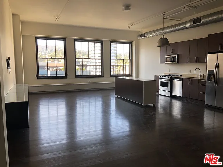 1645 Vine St #708 — Photo 1
