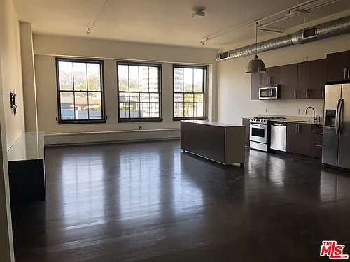 1645 Vine St #708 Photo 1