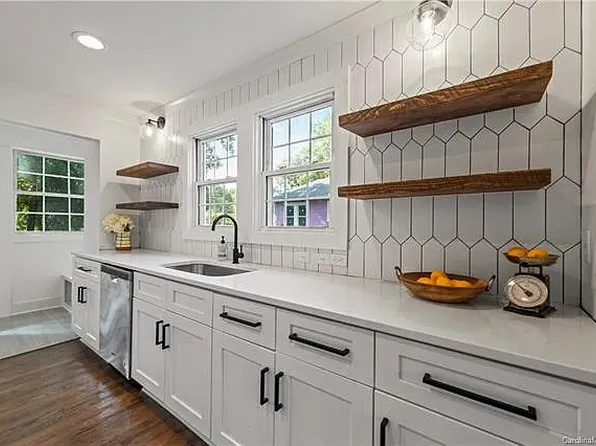 2128 Camp Greene St, Charlotte, NC 28208