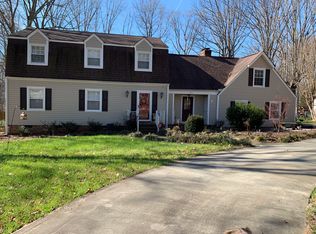 2413 Woodleigh Dr, Gastonia, NC 28056