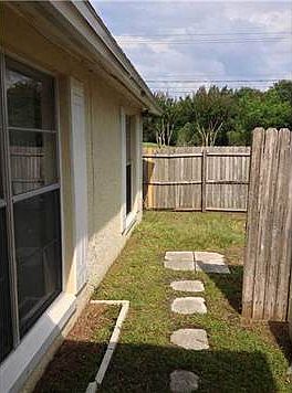 4th image of 8511 Haywood Ct