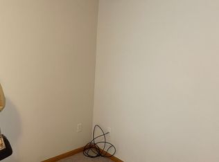 3639 Canterbury Ct #1, Waterloo, IA 50702