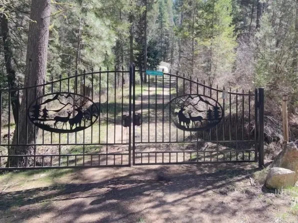 36 Lightning Creek Rd, Garden Valley, ID 83622