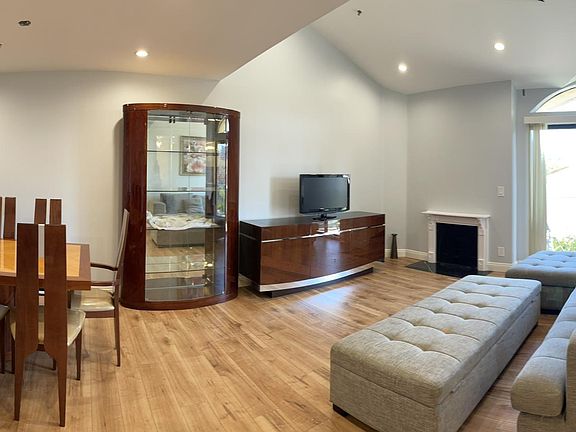 3rd image of 450 W Dryden St APT 304