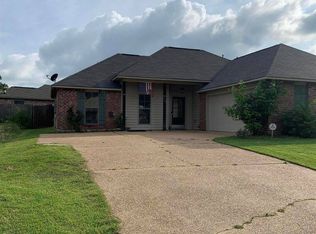 126 Garrett Dr, Terry, MS 39170