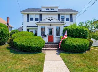 34 Watts Pl, Lynbrook, NY 11563
