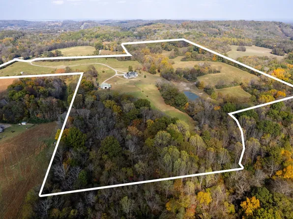 1344 Redbud Ln, Columbia, TN 38401