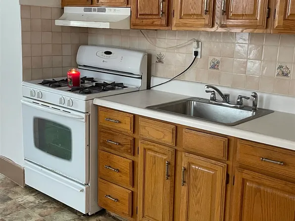 135 West 24th Street image 2 of 11