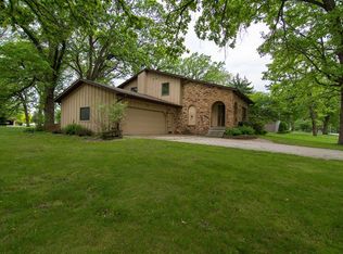 223 18th Ave NE, Hampton, IA 50441