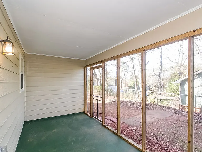 470 Rosehill Dr — Photo 14