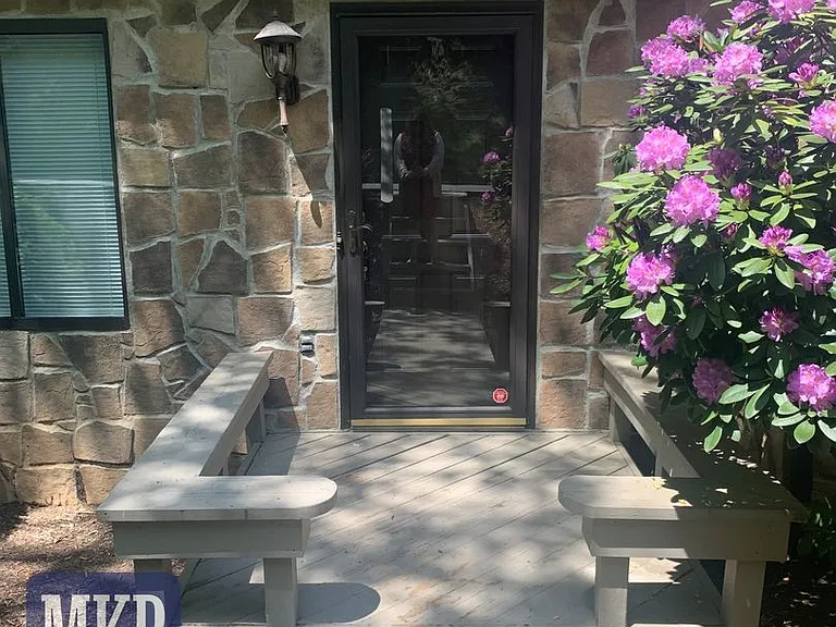 3377 Kelly Ln — Photo 3