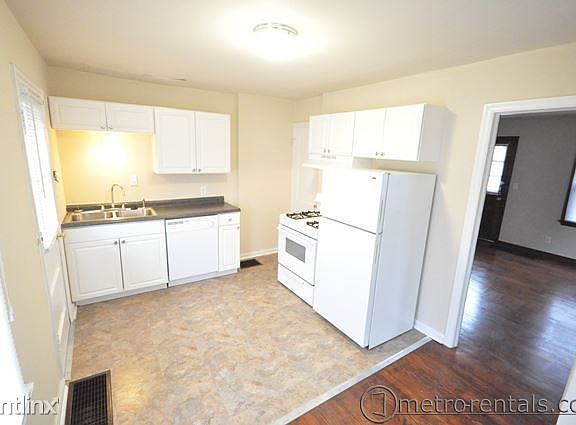 4th image of 1176 King Ave