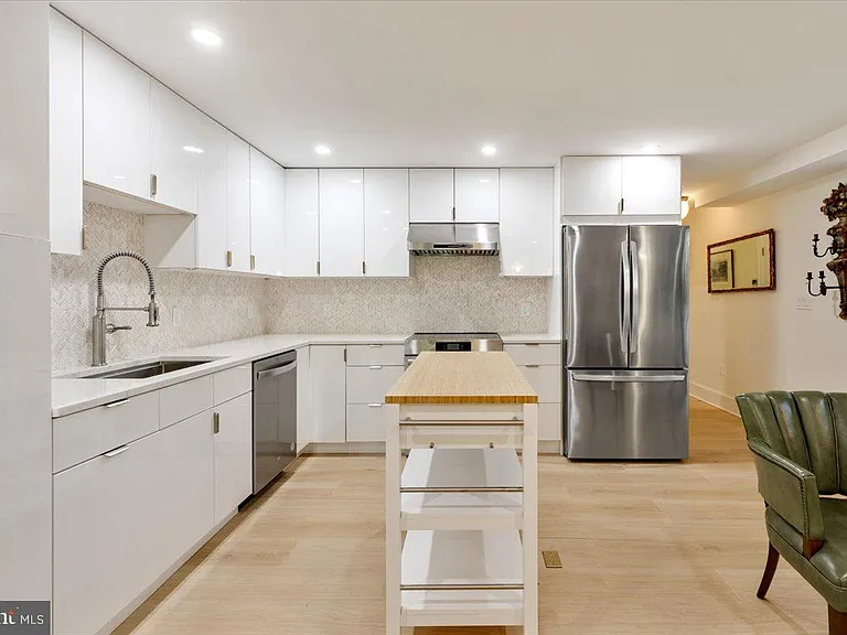 2715 13th St NW #B — Photo 9