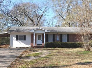 121 Martha St, Winder, GA 30680