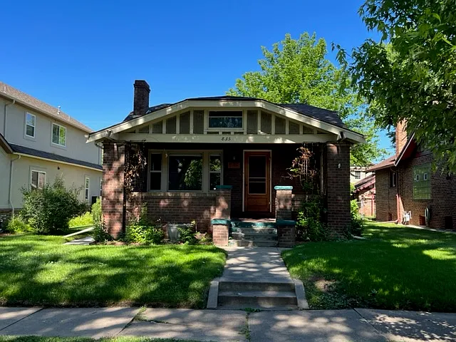 2 bed, 1051 sqft, $3,000 — Photo 1
