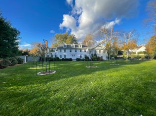 119 Long Lots Rd, Westport, CT 06880