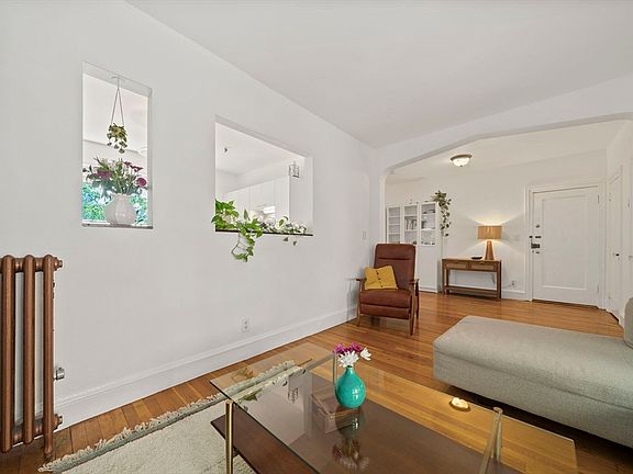 4th image of 1666 Commonwealth Ave APT 53