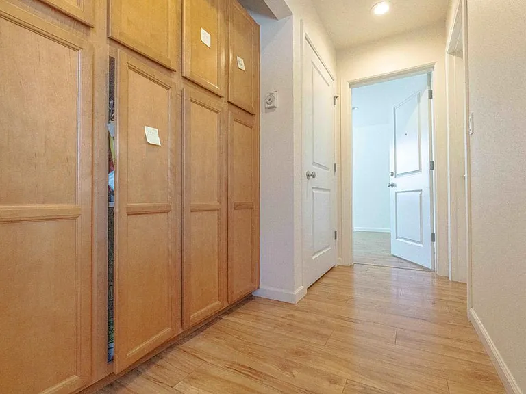 616 NE 53rd St #204 — Photo 15