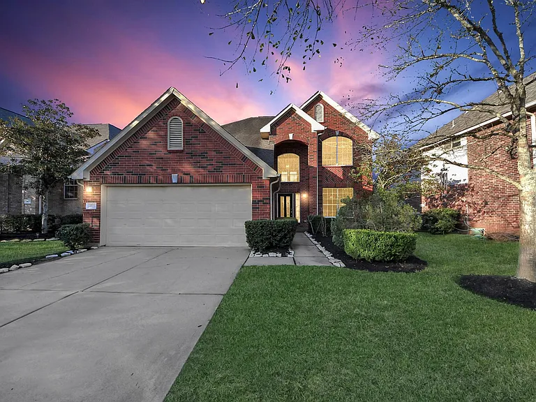 4703 Zachary Ln — Photo 1
