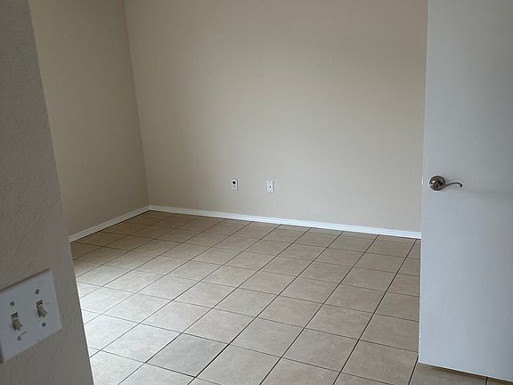 2nd image of 1102 W 23rd St N
