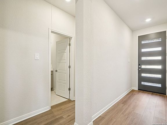 3rd image of 11502 Cottage Point