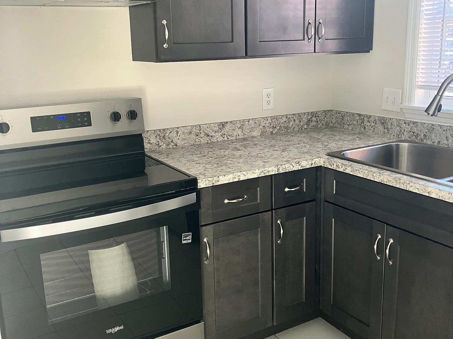 1 bed, 680 sqft, $1,400 — Photo 4