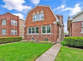 4905 W Wolfram St, Chicago, IL 60641