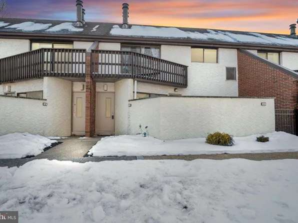 1075 Lancaster Blvd APT 3, Mechanicsburg, PA 17055