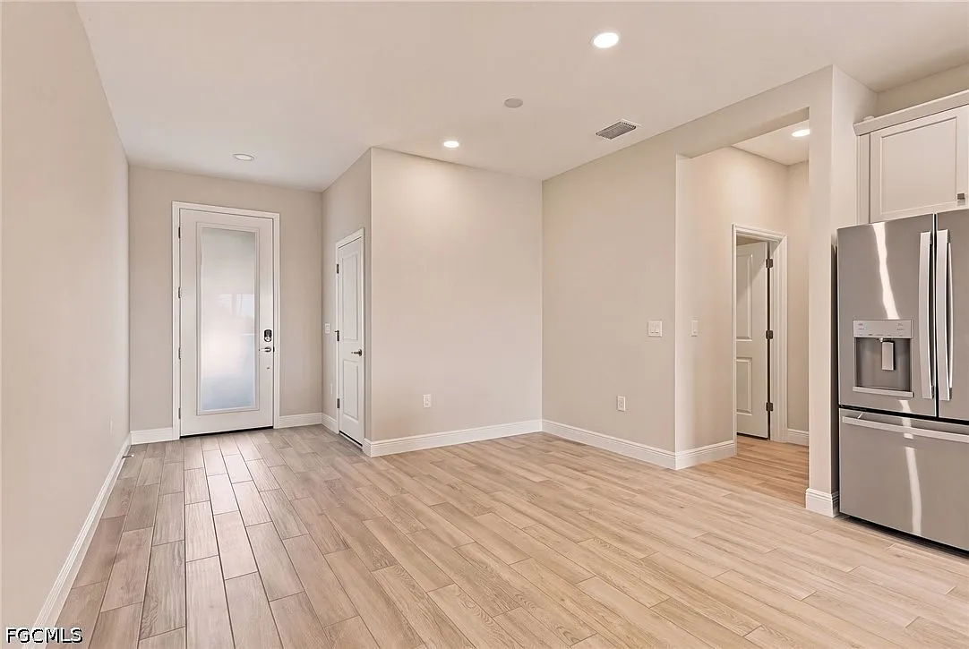 3 bed, 2.5 bath, 1790 sqft, $2,600 — Photo 2