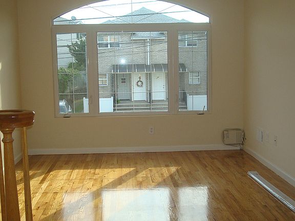 4th image of 23B Doty Ave