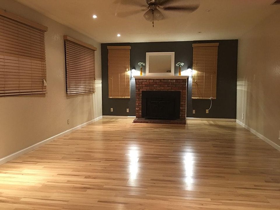 1st image of 870 40th St