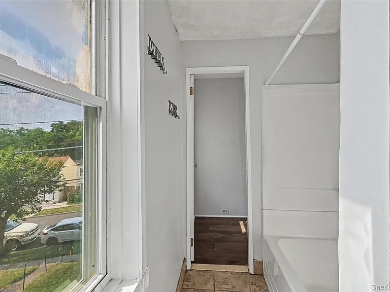 39 Spruce St — Photo 12