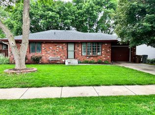 5521 Thistle Cir, Lincoln, NE 68516