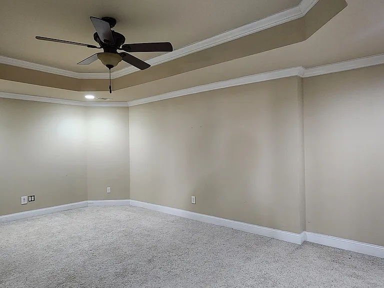 2130 Woods River Ln — Photo 32