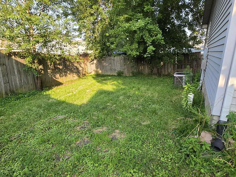 2592 Woodhill Dr — Photo 14