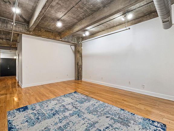 3rd image of 140 Bay St APT 2C