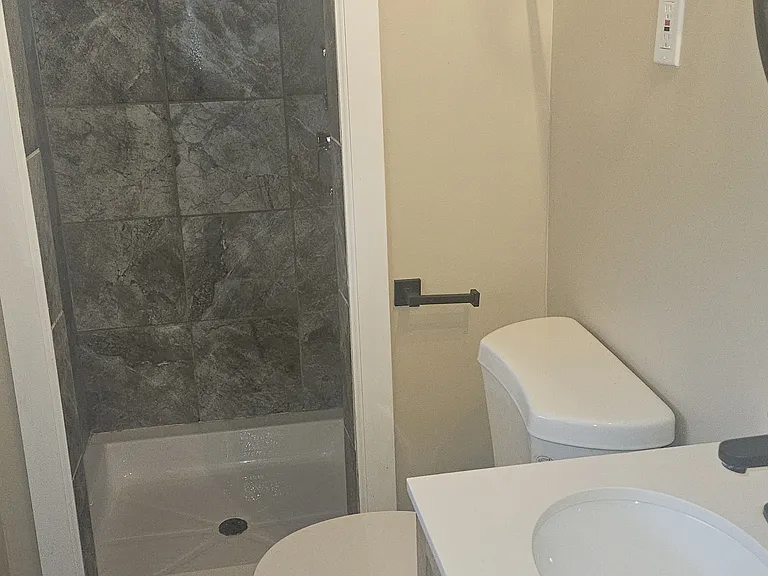 8800 Stark Ave — Photo 6