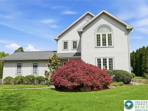1011 Johnston Dr, Bethlehem, PA 18017