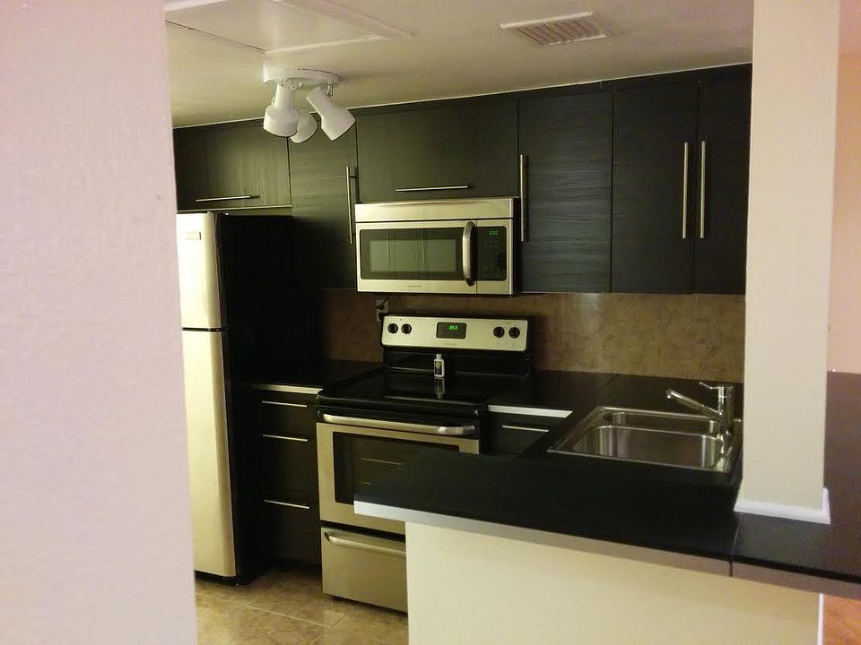 1st image of 600 Orange Dr