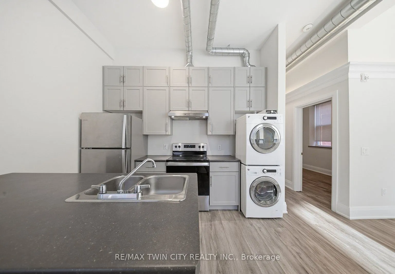 1 bed, $1,800 — Photo 2