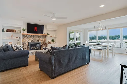 4612 W Lake Shore Dr #ID1560829P Photo 1