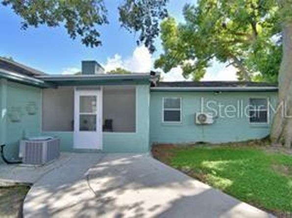 2405 Roslyn Ln #C