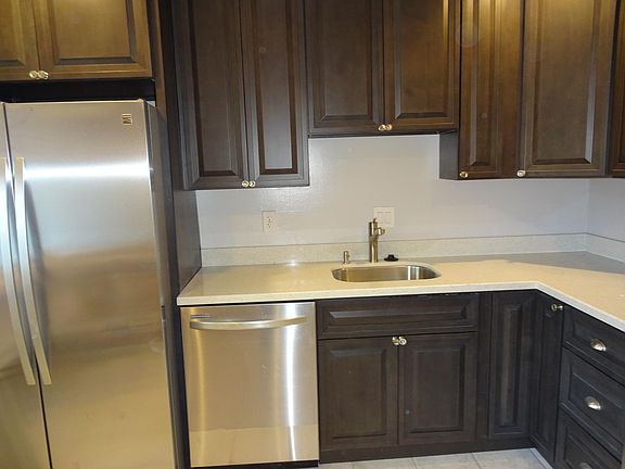 2nd image of 2-635 E Olive Ave #2