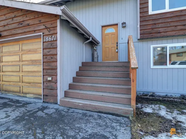 18671 Kings Point Cir, Eagle River, AK 99577
